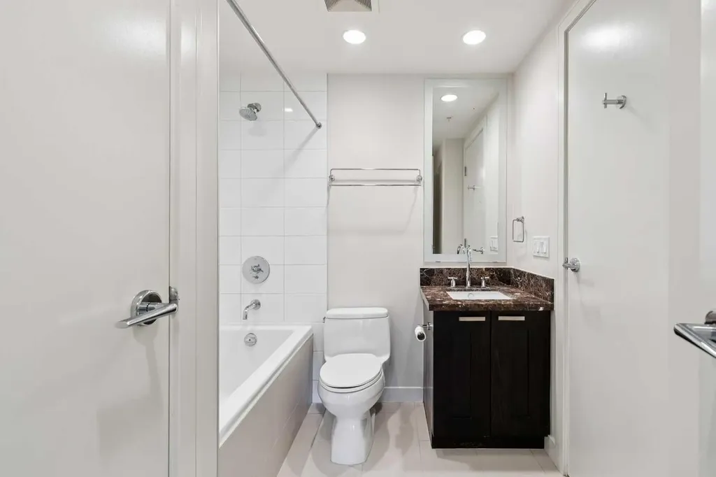 222 Riverfront Avenue SW Calgary AB T2P 0W3