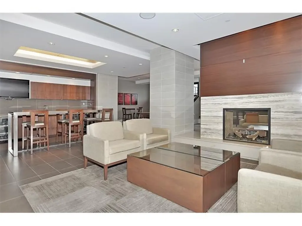 222 Riverfront Avenue SW Calgary AB T2P 0W3