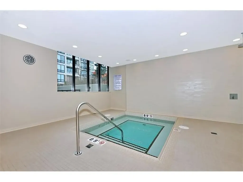 222 Riverfront Avenue SW Calgary AB T2P 0W3