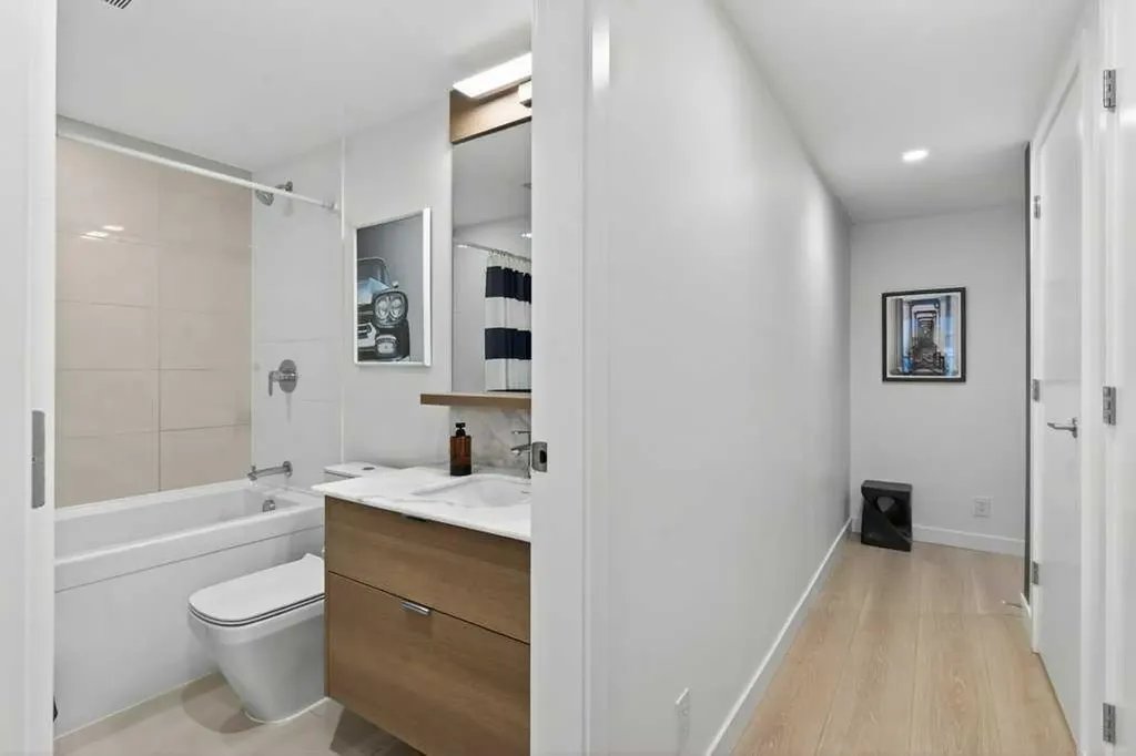 108 Waterfront Court SW Calgary AB T2P 1K7