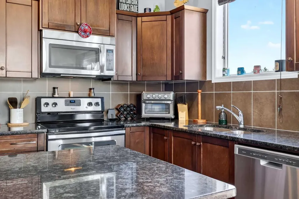 209 Sandford Place NW Langdon AB T0J 1X2