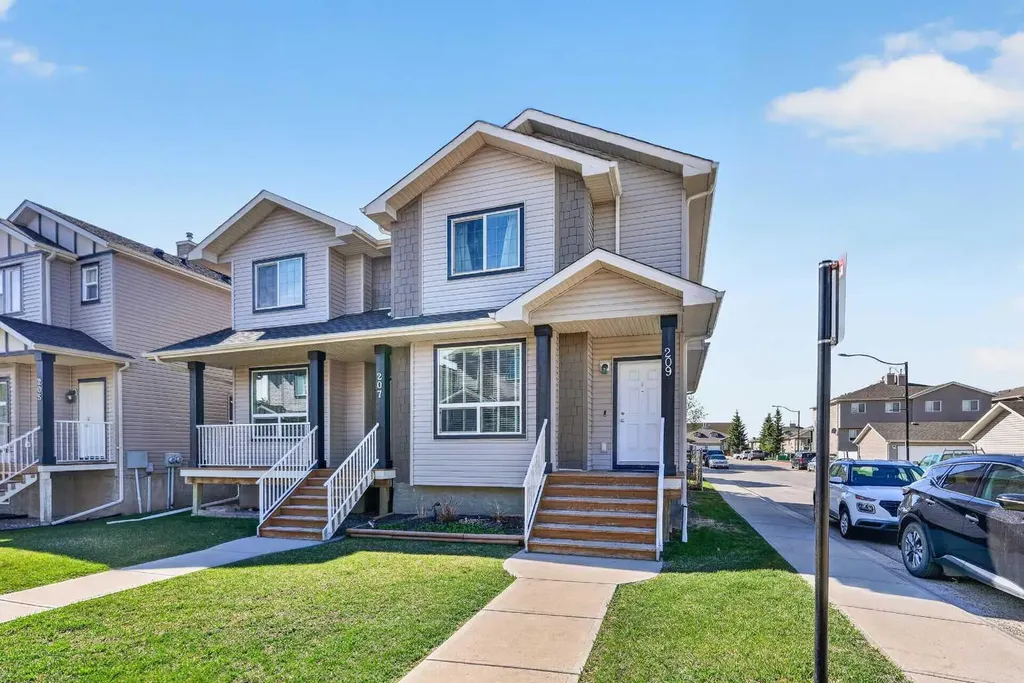 209 Sandford Place NW Langdon AB T0J 1X2