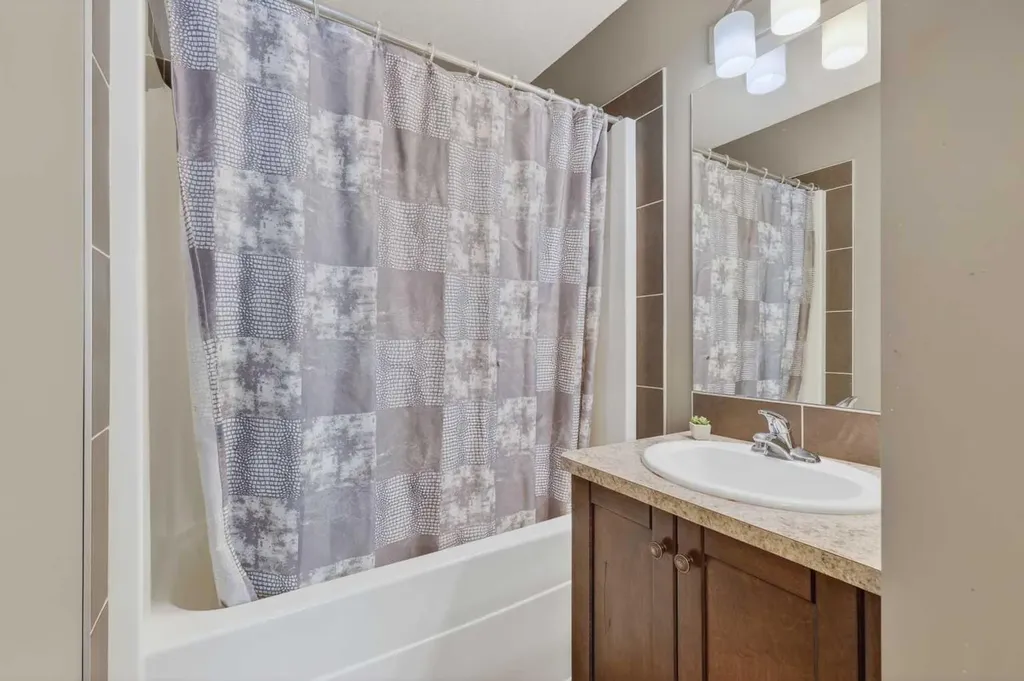 209 Sandford Place NW Langdon AB T0J 1X2