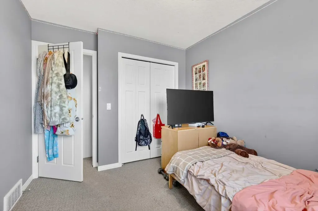209 Sandford Place NW Langdon AB T0J 1X2