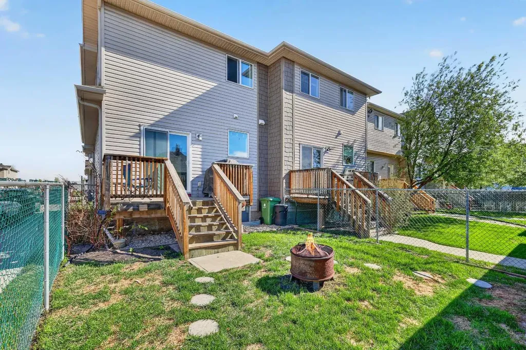 209 Sandford Place NW Langdon AB T0J 1X2