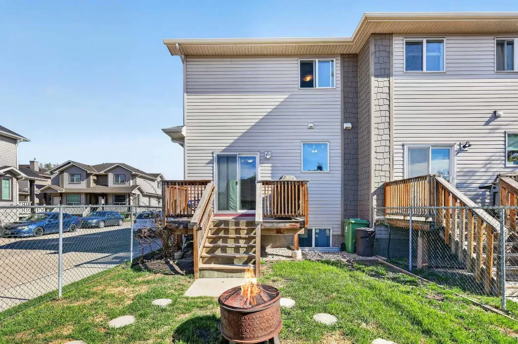 209 Sandford Place NW Langdon AB T0J 1X2