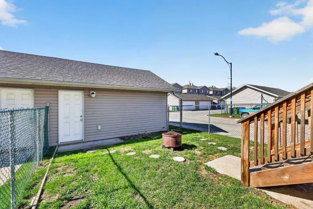 209 Sandford Place NW Langdon AB T0J 1X2