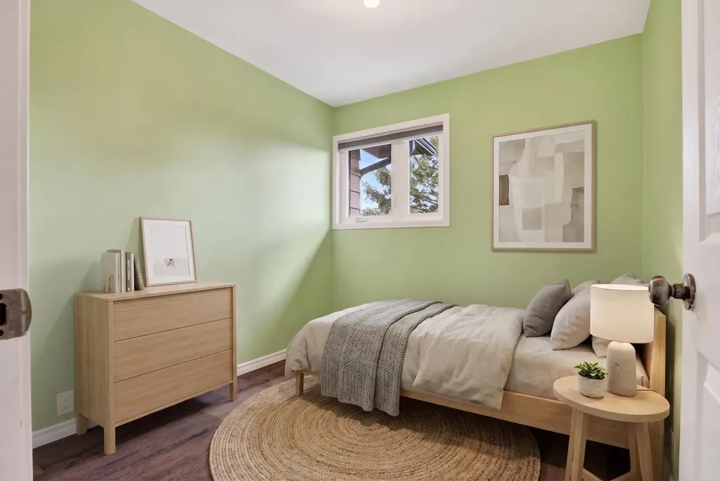23 Bermuda Place NW Calgary AB T3K 1H4