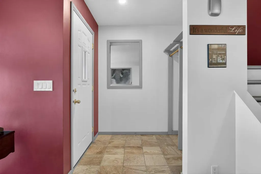 23 Bermuda Place NW Calgary AB T3K 1H4