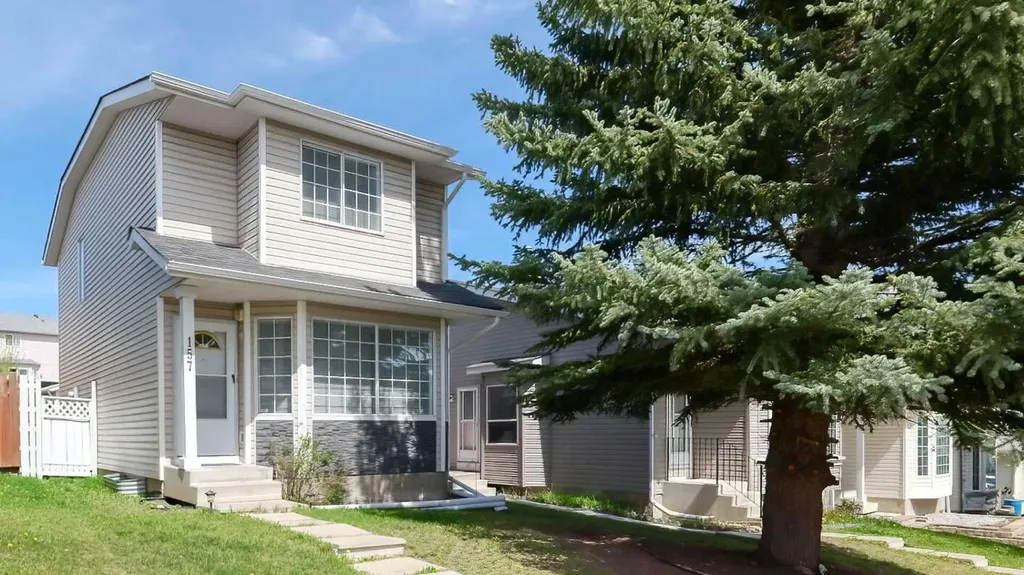 157 Harvest Gold Heights NE Calgary AB T3K 4H2