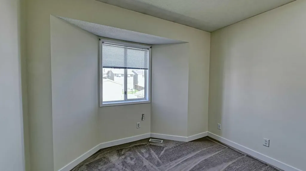 157 Harvest Gold Heights NE Calgary AB T3K 4H2