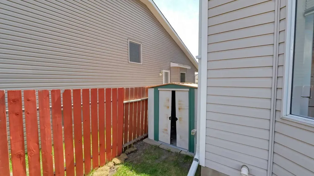 157 Harvest Gold Heights NE Calgary AB T3K 4H2