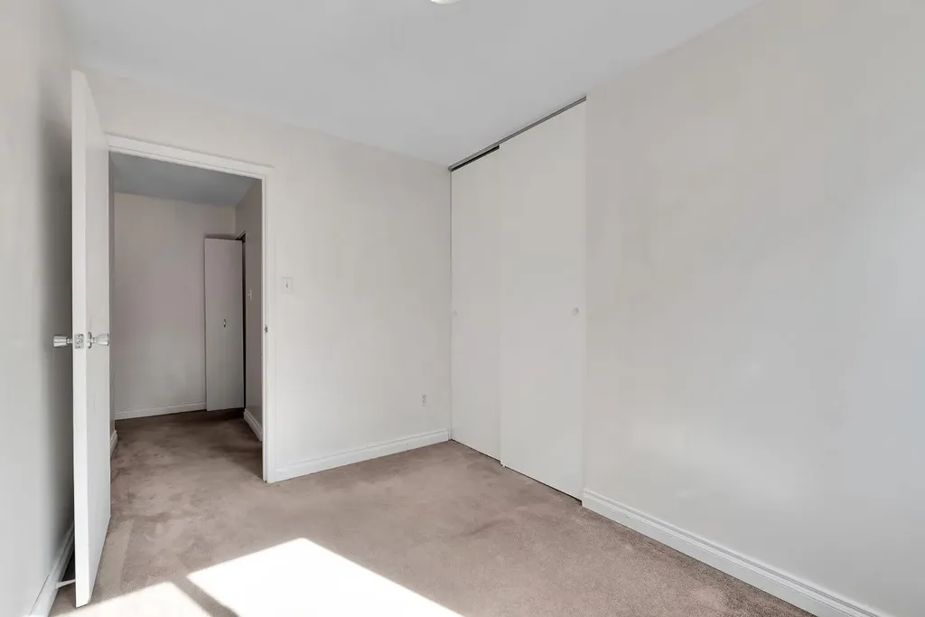 11620 Elbow Drive SW Calgary AB T2W 3L6