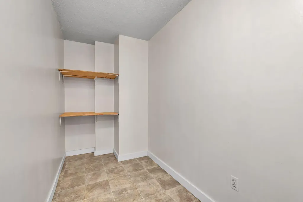 11620 Elbow Drive SW Calgary AB T2W 3L6