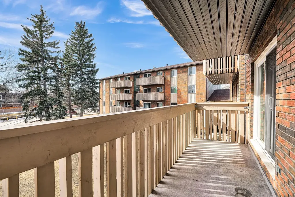 11620 Elbow Drive SW Calgary AB T2W 3L6
