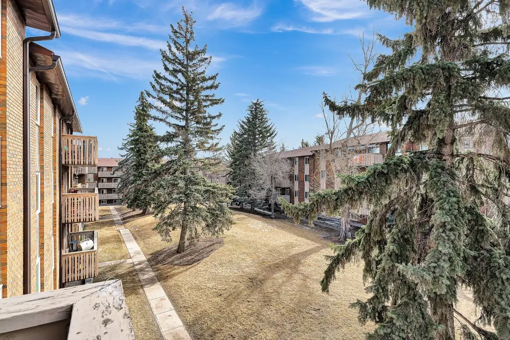 11620 Elbow Drive SW Calgary AB T2W 3L6