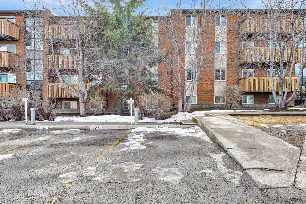 11620 Elbow Drive SW Calgary AB T2W 3L6