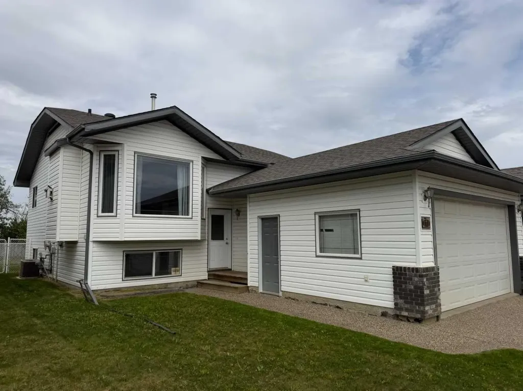 171 Pinnacle Way Grande Prairie AB T8W 2S9