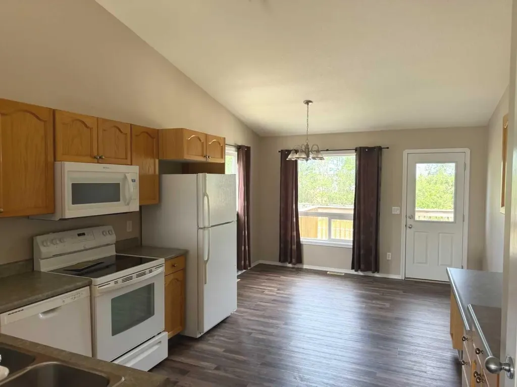 171 Pinnacle Way Grande Prairie AB T8W 2S9
