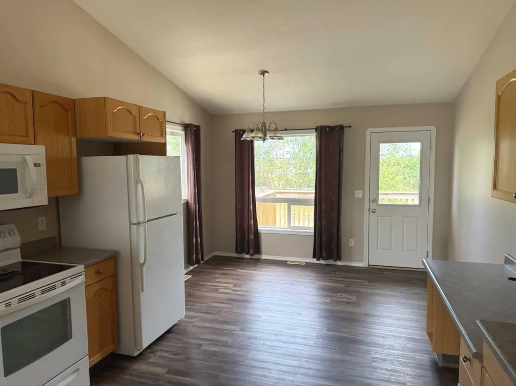 171 Pinnacle Way Grande Prairie AB T8W 2S9