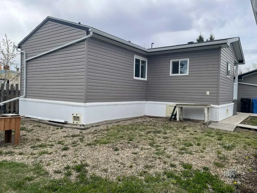 10305 101 Street Fairview AB T0H 1L0