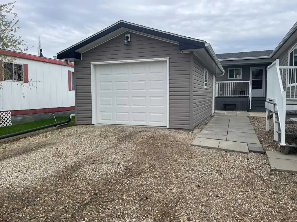 10305 101 Street Fairview AB T0H 1L0