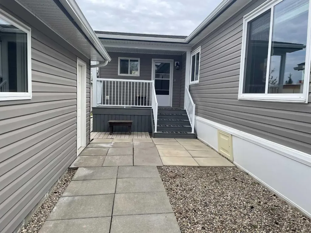 10305 101 Street Fairview AB T0H 1L0