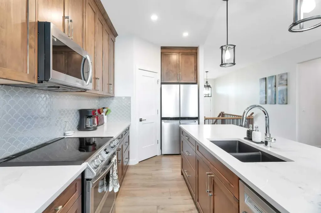 11 Vireo Avenue Olds AB T4H 0G2