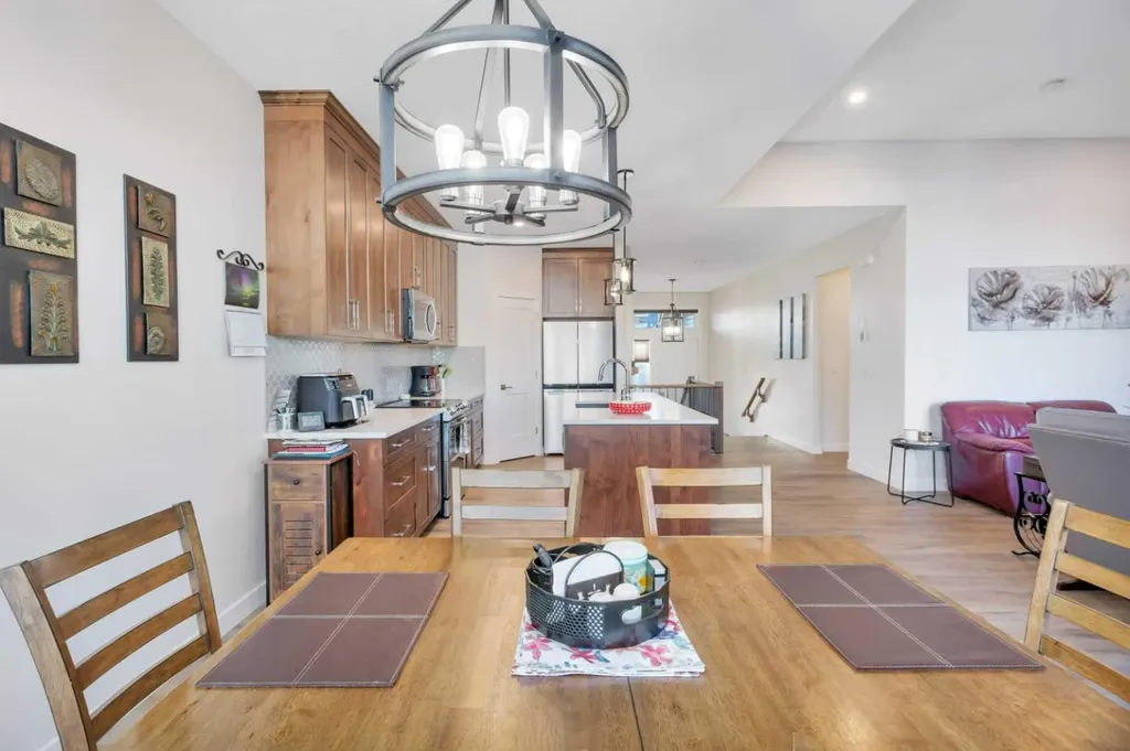 11 Vireo Avenue Olds AB T4H 0G2