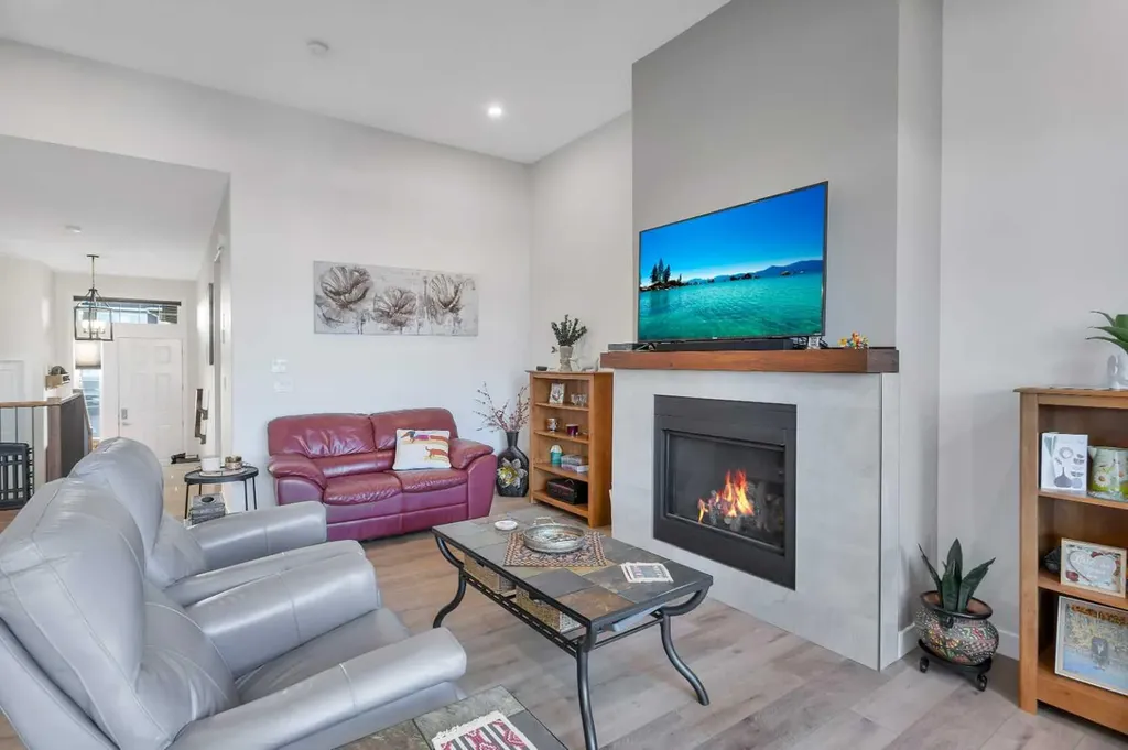 11 Vireo Avenue Olds AB T4H 0G2