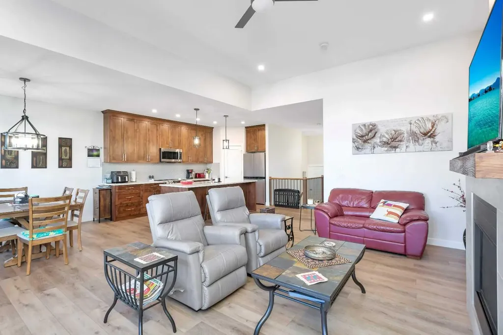 11 Vireo Avenue Olds AB T4H 0G2