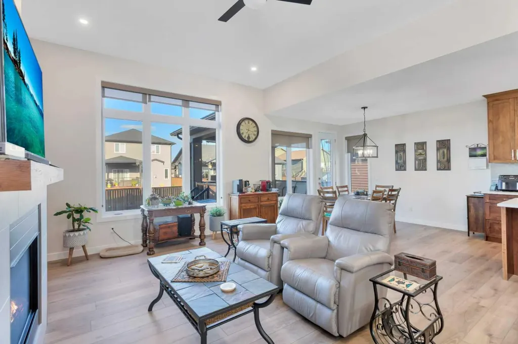 11 Vireo Avenue Olds AB T4H 0G2