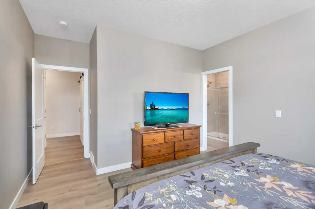 11 Vireo Avenue Olds AB T4H 0G2