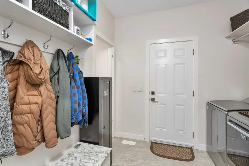 11 Vireo Avenue Olds AB T4H 0G2