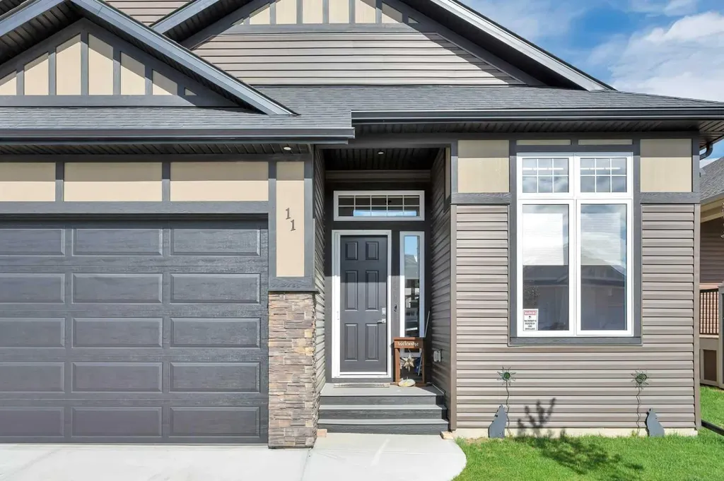 11 Vireo Avenue Olds AB T4H 0G2