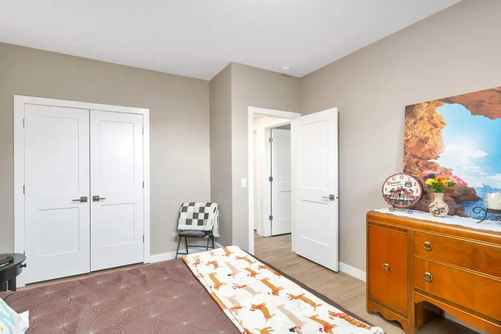 11 Vireo Avenue Olds AB T4H 0G2