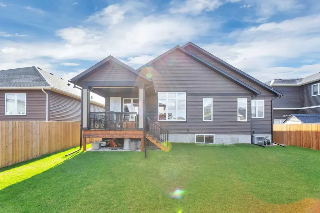 11 Vireo Avenue Olds AB T4H 0G2