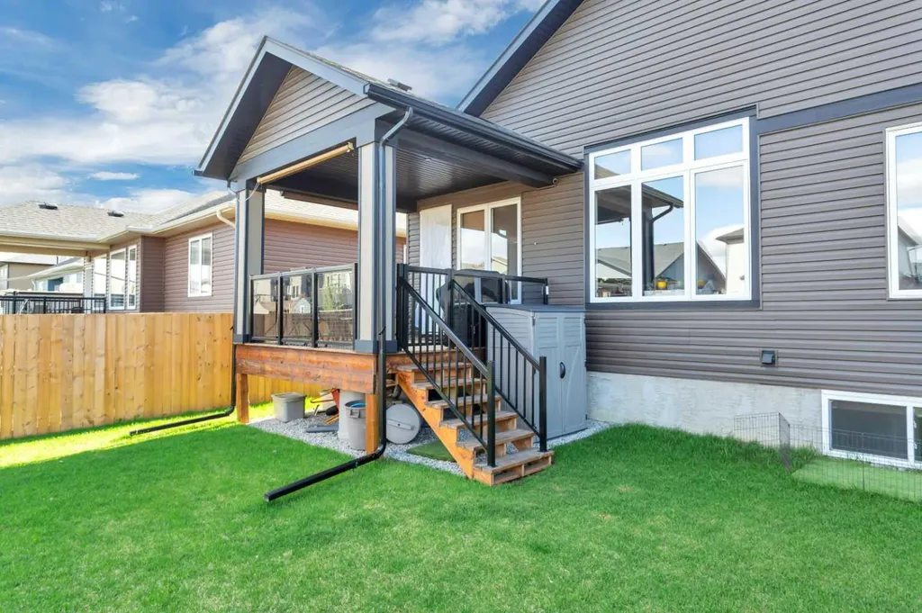 11 Vireo Avenue Olds AB T4H 0G2