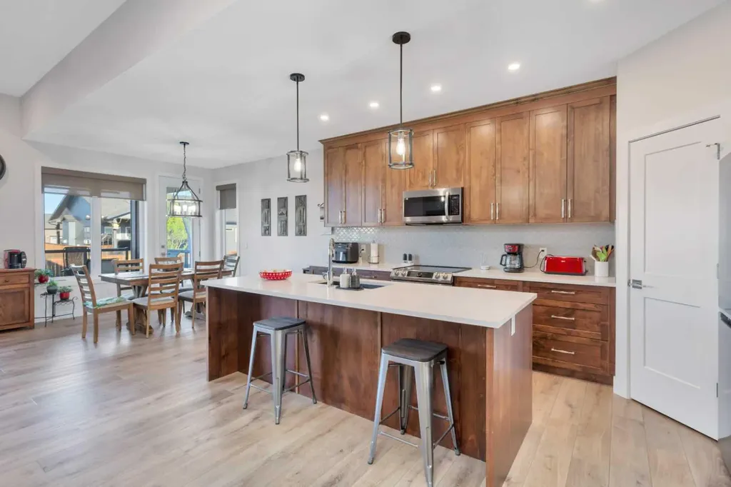 11 Vireo Avenue Olds AB T4H 0G2