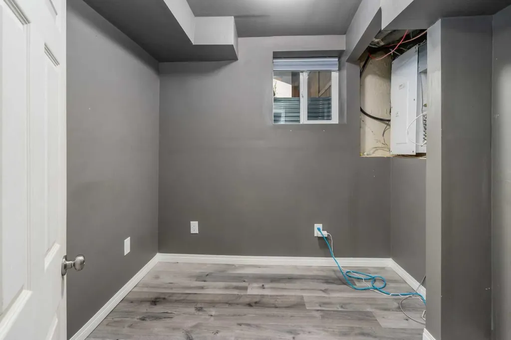 630 69 Avenue SW Calgary AB T2V 0N9