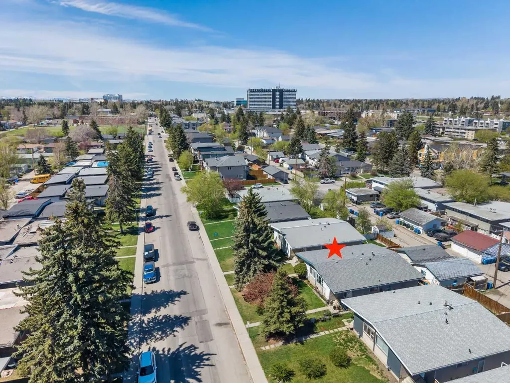 630 69 Avenue SW Calgary AB T2V 0N9