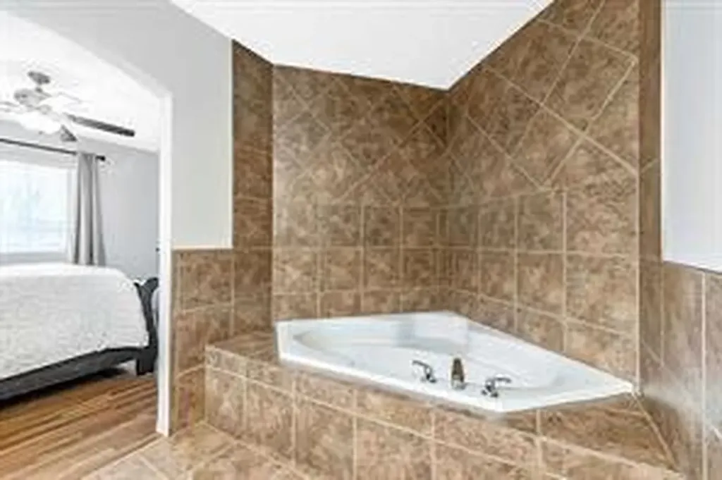 105 Cimarron Park Circle Okotoks AB T1S 2H5