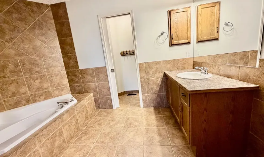 105 Cimarron Park Circle Okotoks AB T1S 2H5