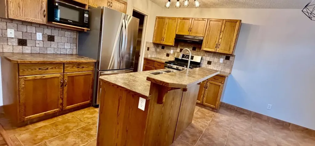 105 Cimarron Park Circle Okotoks AB T1S 2H5