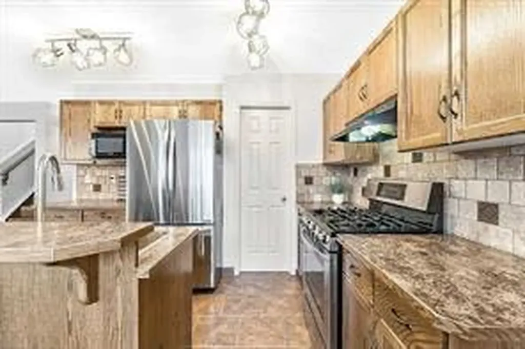 105 Cimarron Park Circle Okotoks AB T1S 2H5