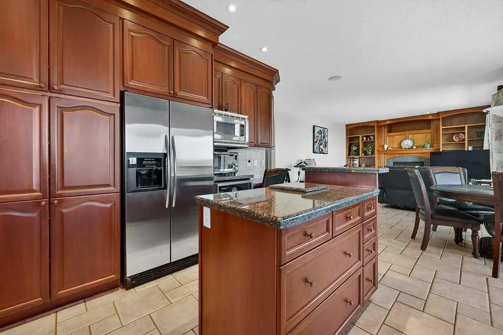 64240 266 Avenue E Rural Foothills County AB T1S 4L9