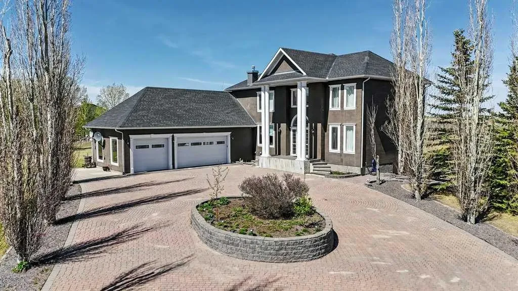 64240 266 Avenue E Rural Foothills County AB T1S 4L9