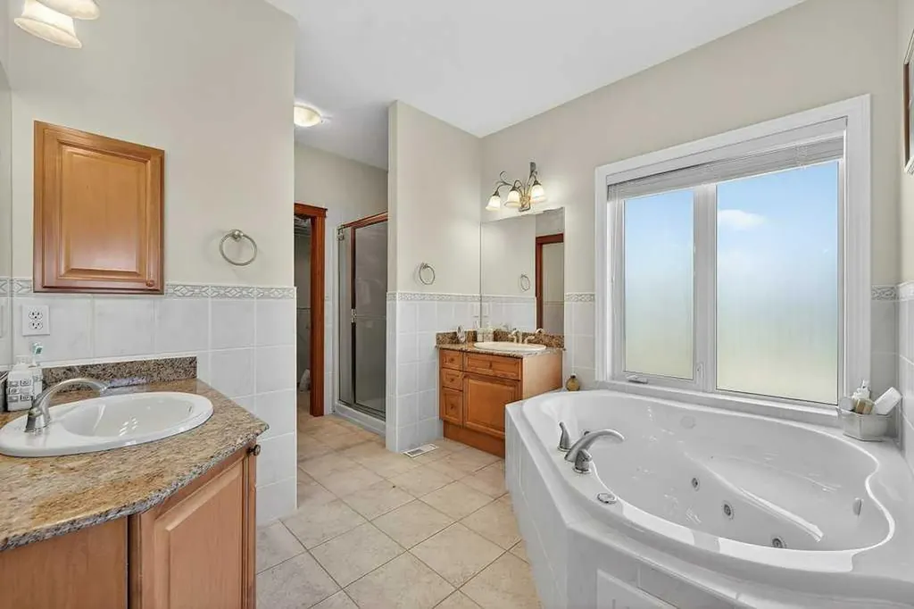 64240 266 Avenue E Rural Foothills County AB T1S 4L9