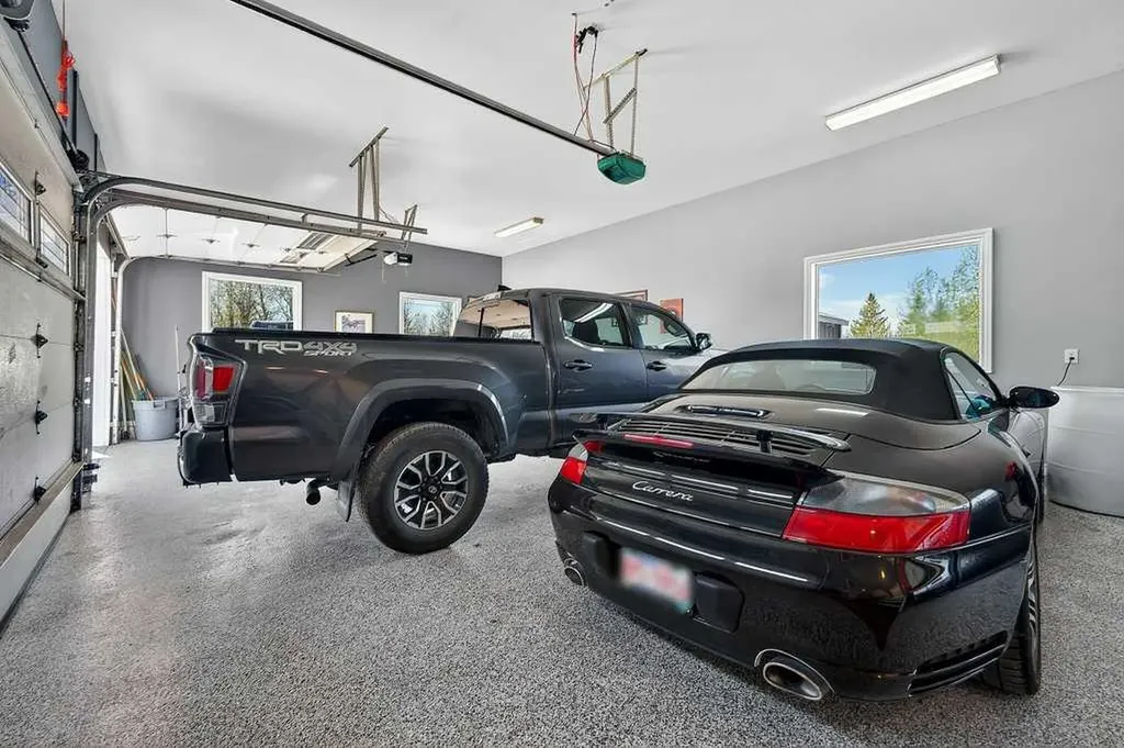 64240 266 Avenue E Rural Foothills County AB T1S 4L9