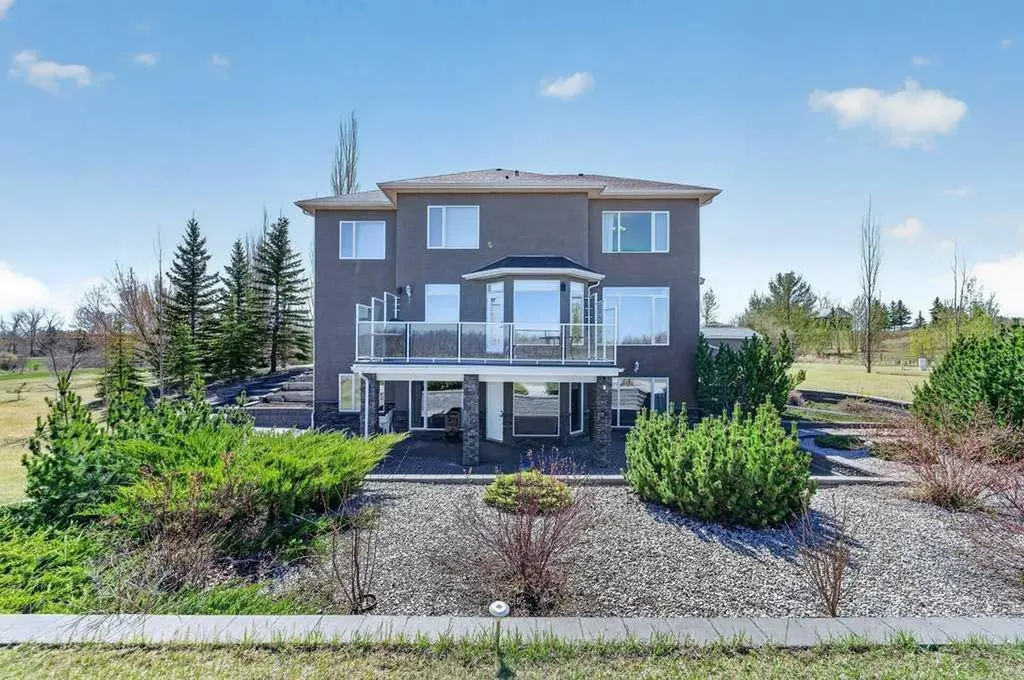 64240 266 Avenue E Rural Foothills County AB T1S 4L9